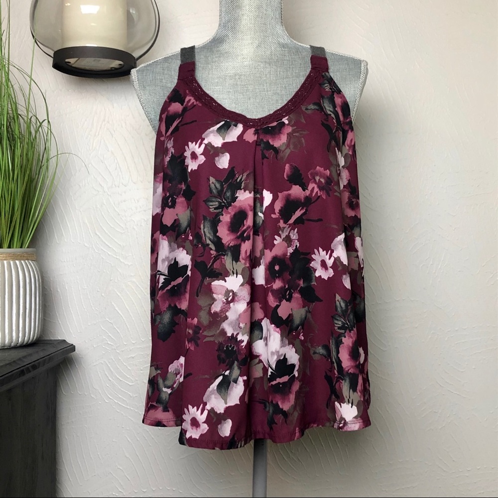 XHILARATION I Floral Sleeveless Top Large